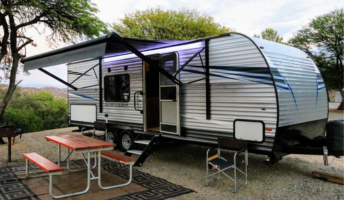 Avenger Travel Trailer - California Rv Getaways 